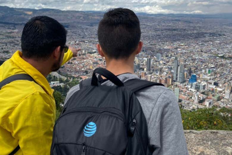 Observando las vistas desde Monserrate