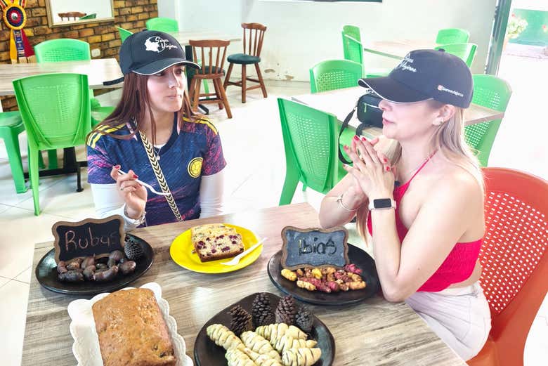 Probando algunos platos de la gastronomía boyacense