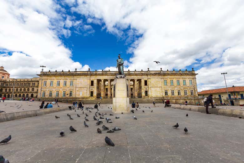 Visitando la plaza de Bolívar