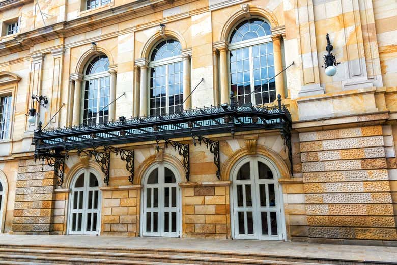 Façade principale du Théâtre Colón