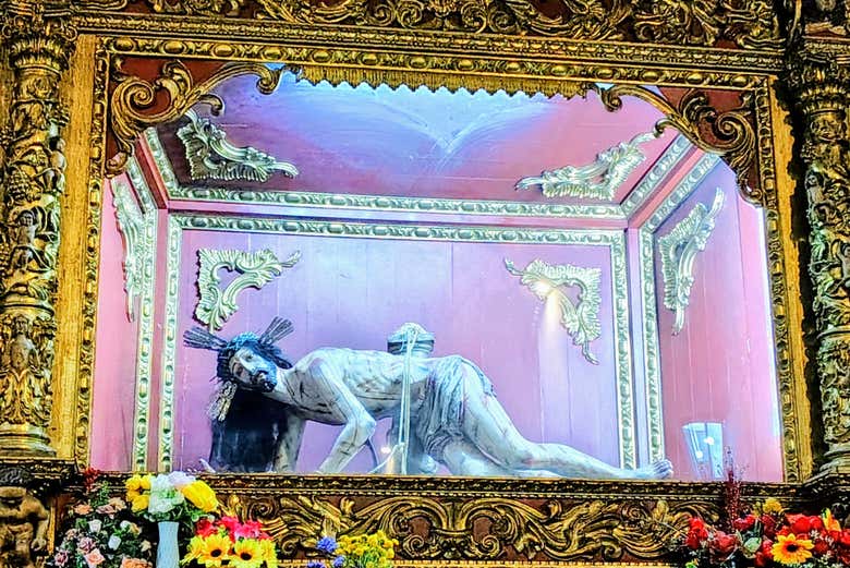 Escultura barroca del Cristo caído