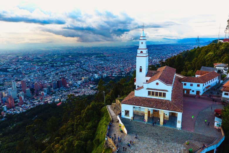 Monserrate está a 3.152 metros do nível do mar
