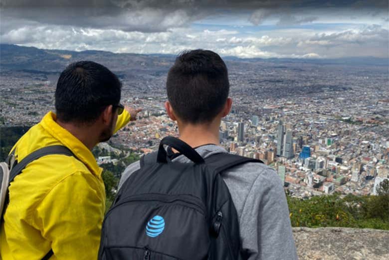 Admirando Bogotá do Cerro Monserrate