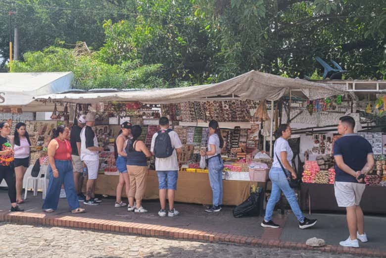 Paseando por el malecón de Girón