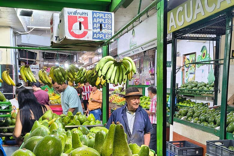 Recorreremos los distintos puestos del mercado de Bucaramanga