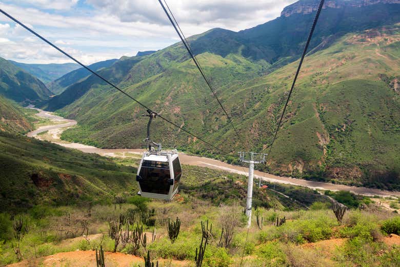 Take the cable car in the Chicamocha National Park