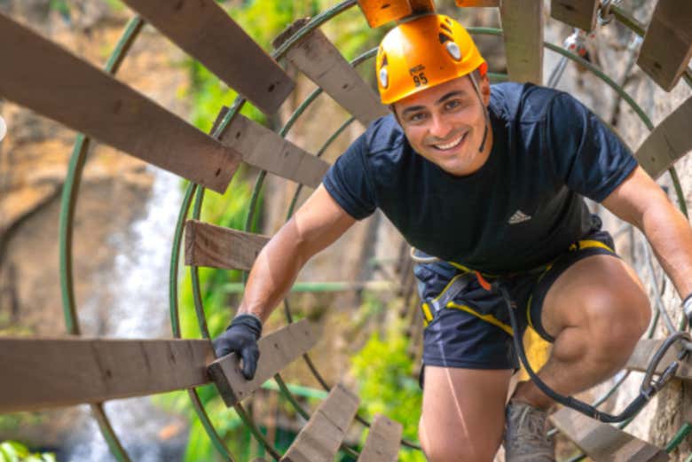 Disfrutando de los túneles colgantes