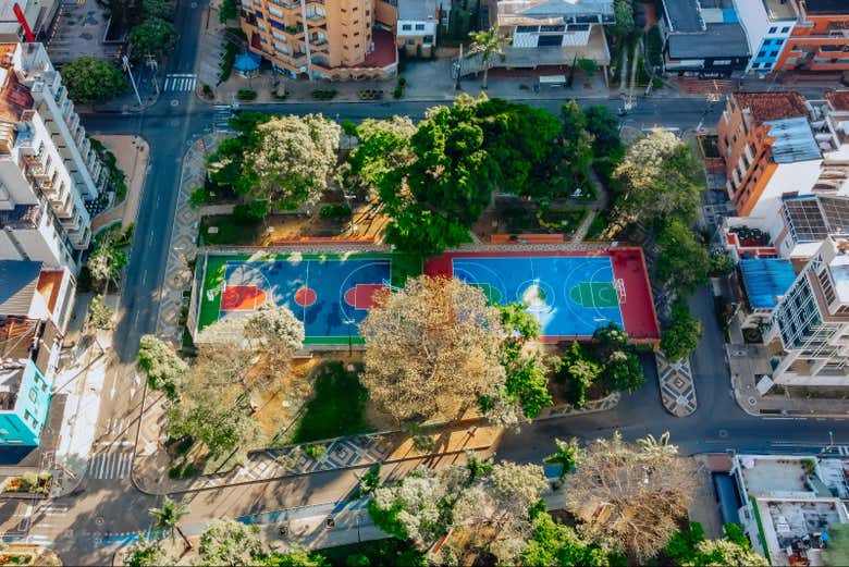 Cabecera combina naturaleza y ambiente urbano en armonía