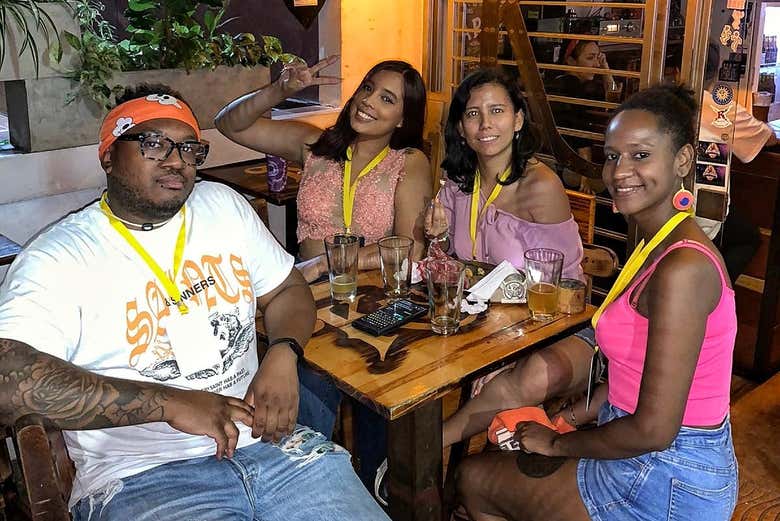 Disfrutando del tour de la cerveza artesanal por Cali