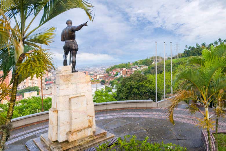 Estatua del fundador de Cali