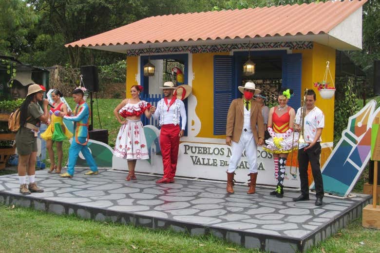 El Paseo de la Aurora está dedicado a las artes escénicas