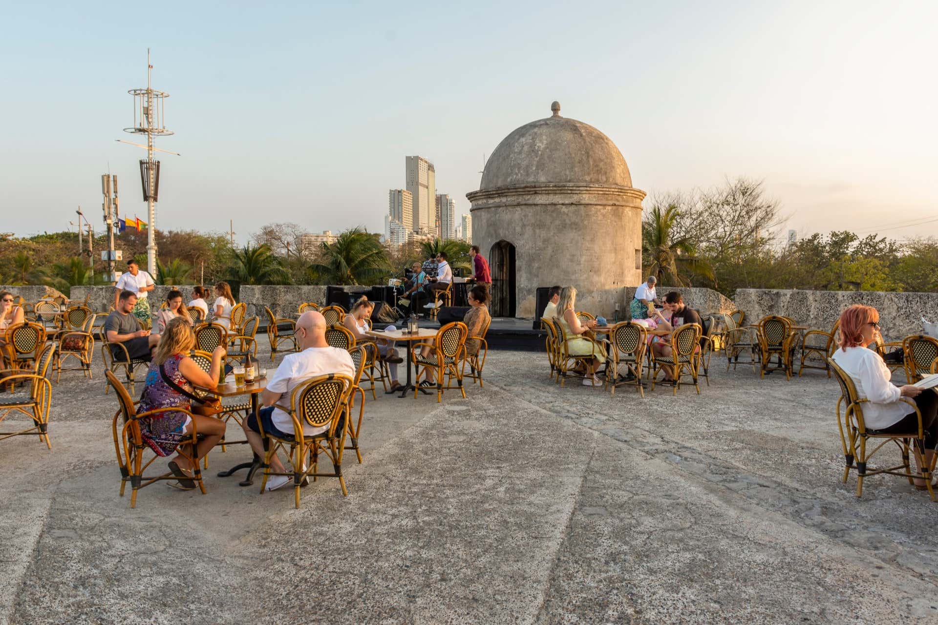 Cena in un ristorante del centro storico