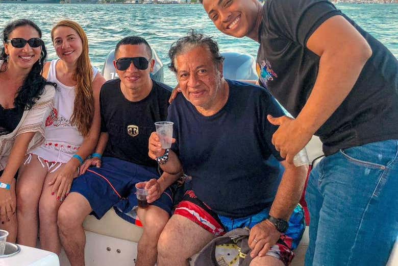 ¡Foto grupal a bordo!