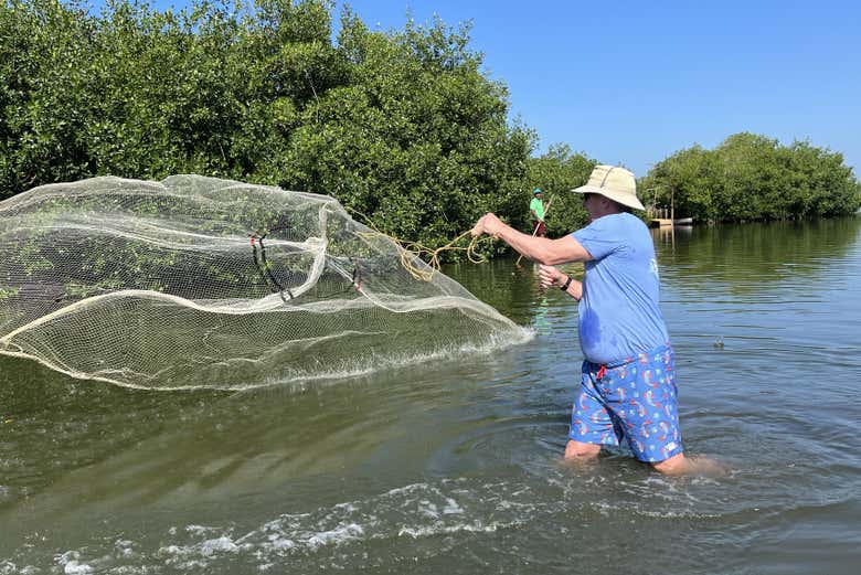 Use different fishing tools