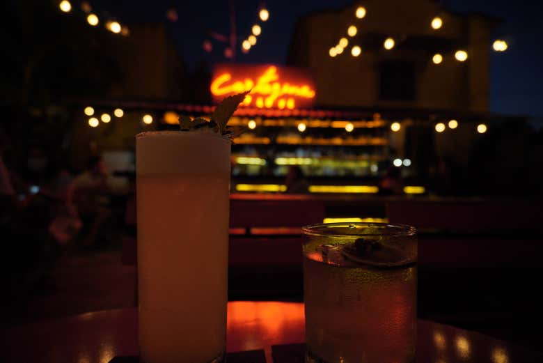 Cocktail in uno dei rooftop di Cartagena