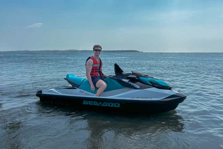 Conduciréis la moto de agua vosotros mismos