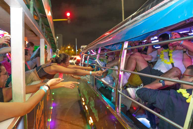Veremos numerosas chivas rumberas por las calles de Cartagena