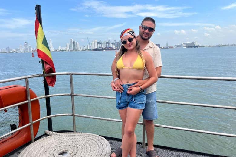 Enjoy the boat tour of Cartagena