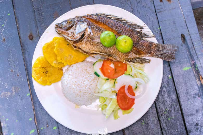 Almuerzo típico