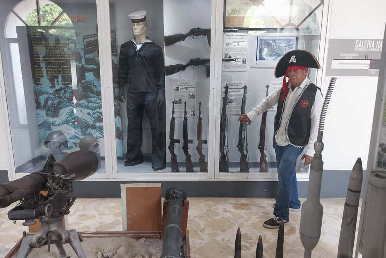 Visitando el Museo Naval del Caribe