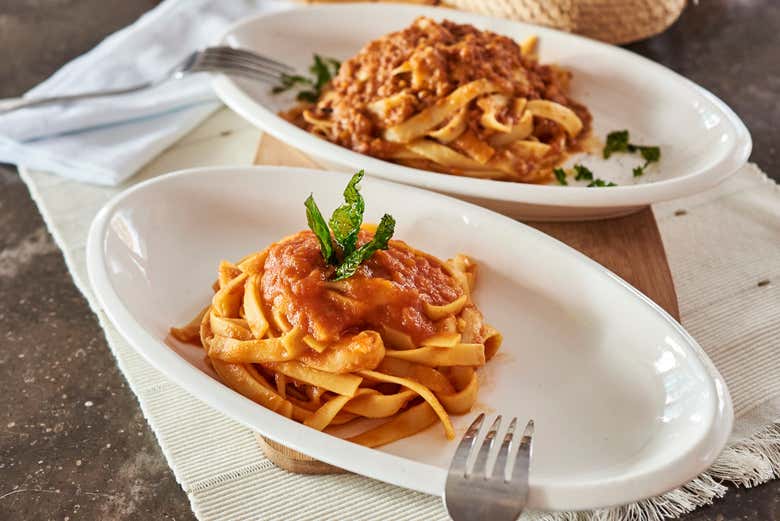 Menu com massa napolitana