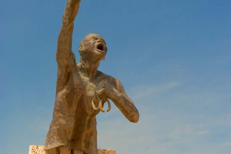 Escultura de Benkos Bioho, fundador de San Basilio