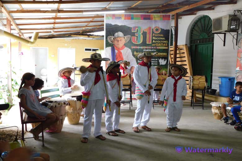 Enjoy traditional music accompanied by a dance