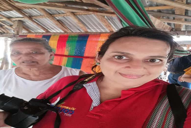 Artesana de la tejeduría vertical 