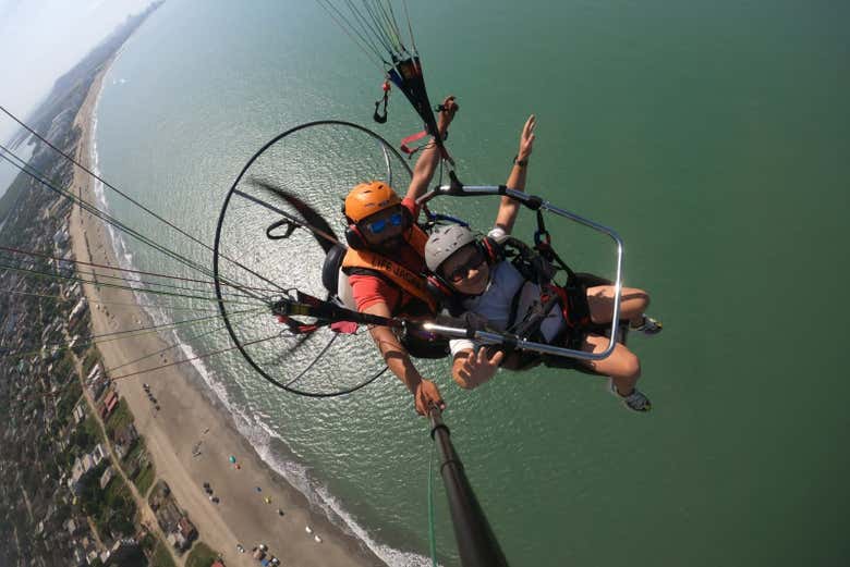 Disfrutando del vuelo en paratrike por el norte de Cartagena