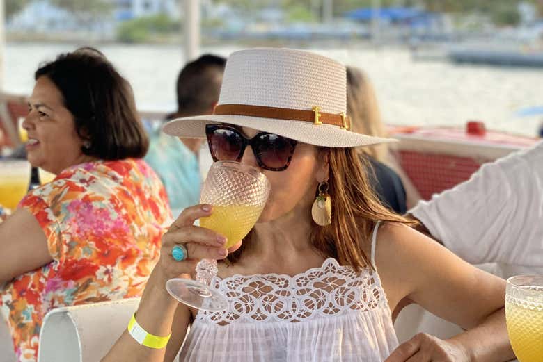 Disfrutando de los cócteles