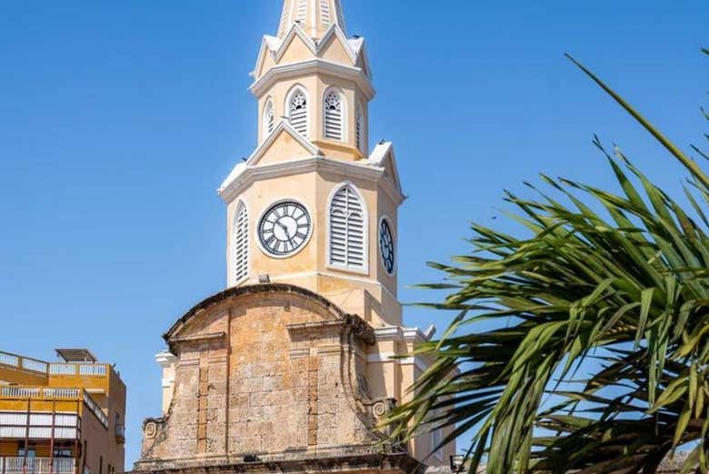 Torre del Reloj, la antigua entrada a Cartagena de Indias