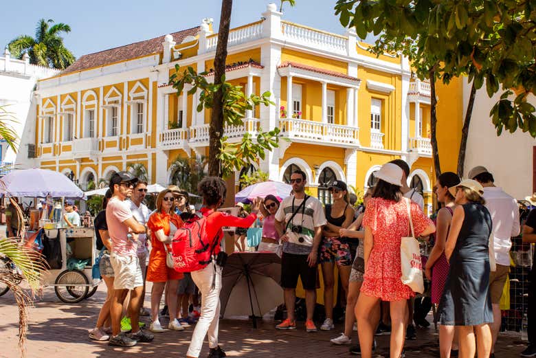 Passeggeremo per le graziose stradine del centro storico