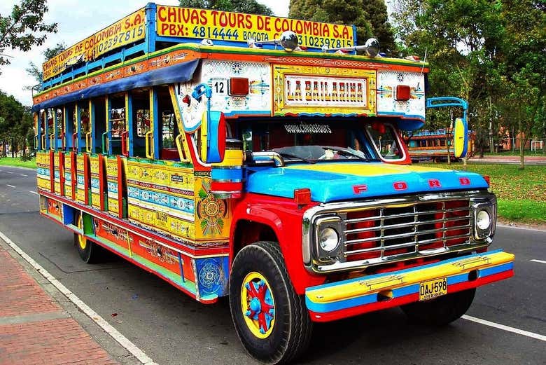 A chiva rumbera na qual faremos o tour