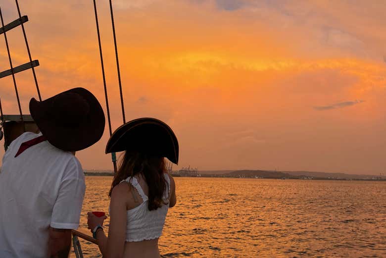 Momento romántico al atardecer