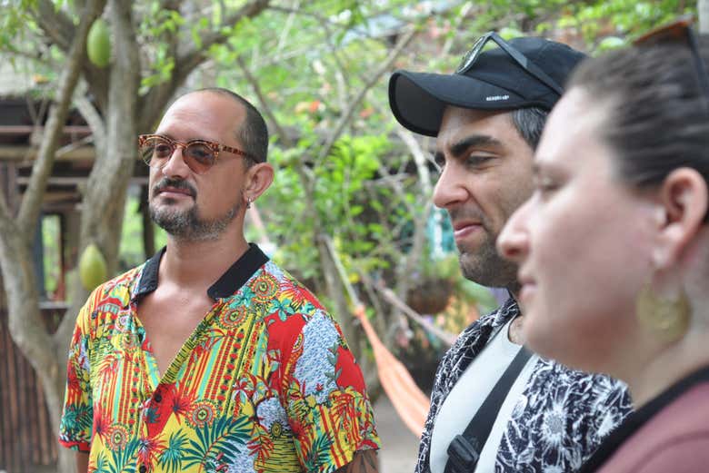 Aprendendo sobre os costumes do povoado