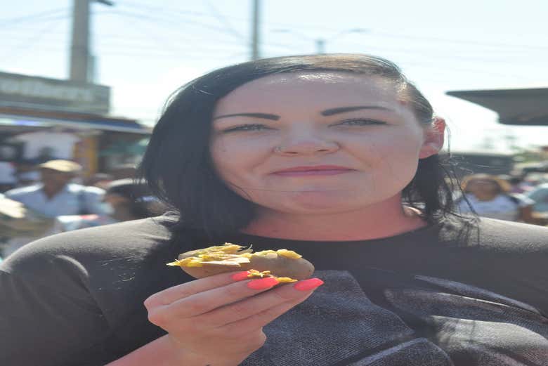 Provando il cibo locale