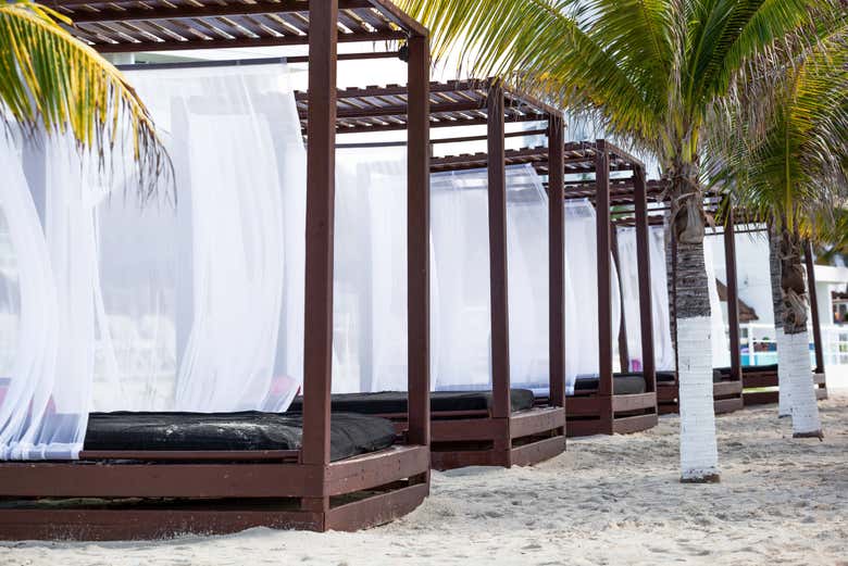 Tumbonas de Bora Bora Beach