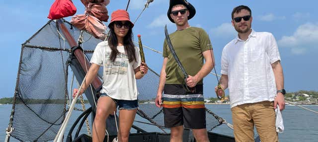 Tour de barco pirata pela baía de Cartagena