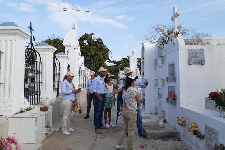 Visitando el cementerio de San Rafael
