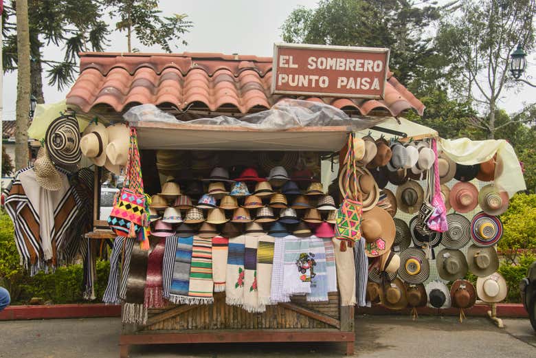 Prodotti locali e cappelli artigianali