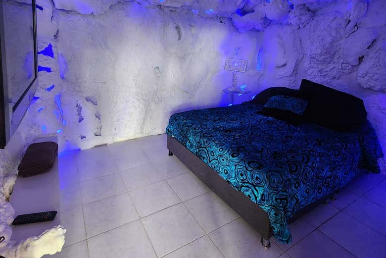 Um dos quartos do hotel na fazenda de café