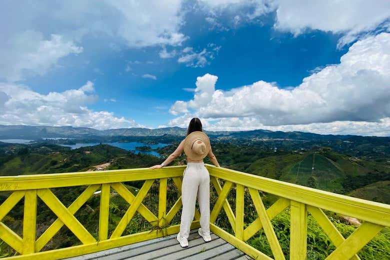 Explore multiple viewpoints