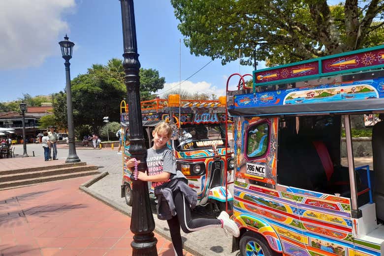 Take a tuk-tuk tour through Guatapé