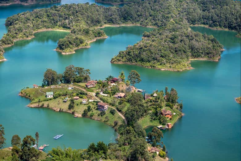 Scenery around the Guatapé Reservoir