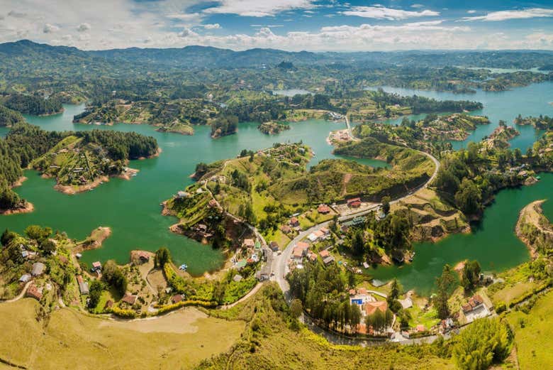Natural area surrounding the Guatapé Reservoir