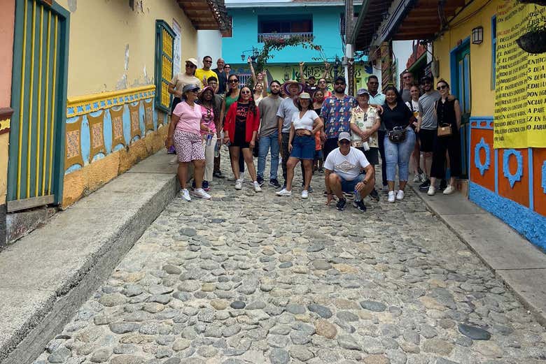 Make friends on this guided tour