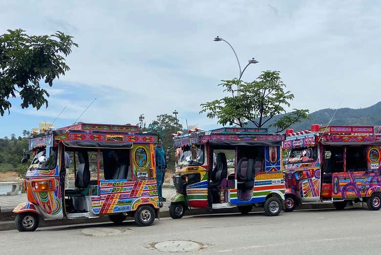 Los tuk tuk aparcados