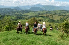 Paseo a caballo por Guatapé