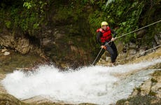 Trekking y rápel en el río Guatapé