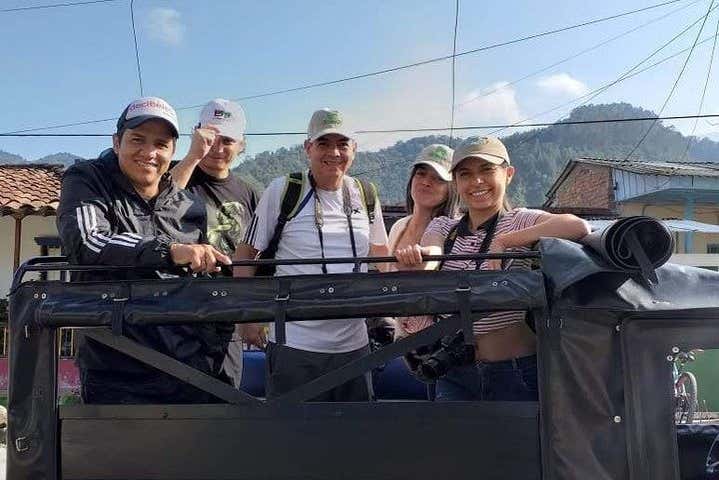 Partecipanti a bordo del fuoristrada 4x4